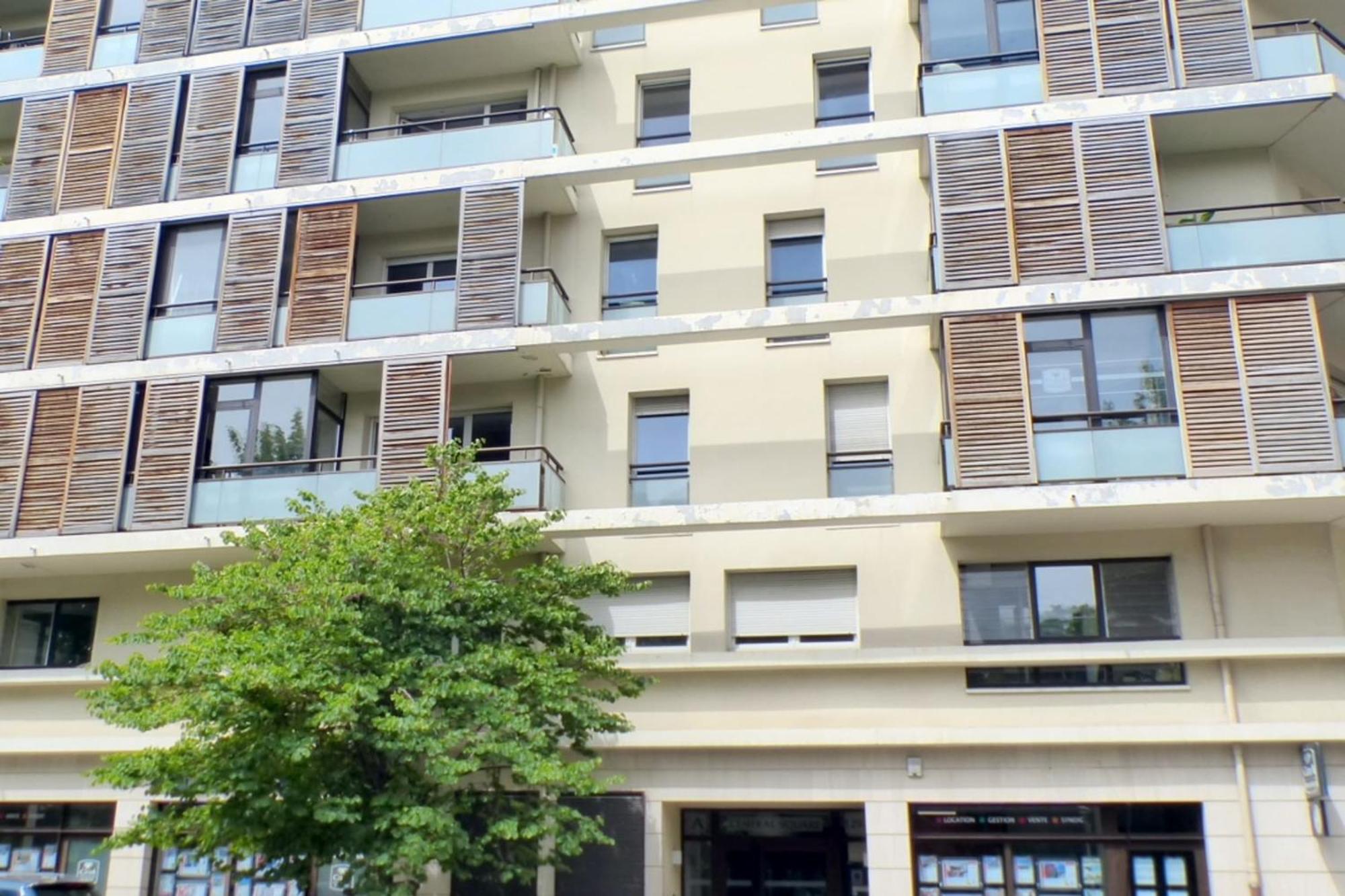 The 2 Bedroom With Balcony - Near Park Appartement *